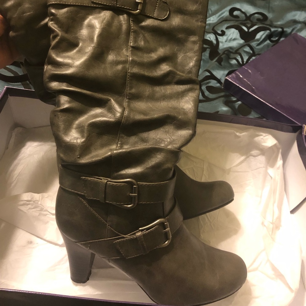 Gray knee Boots